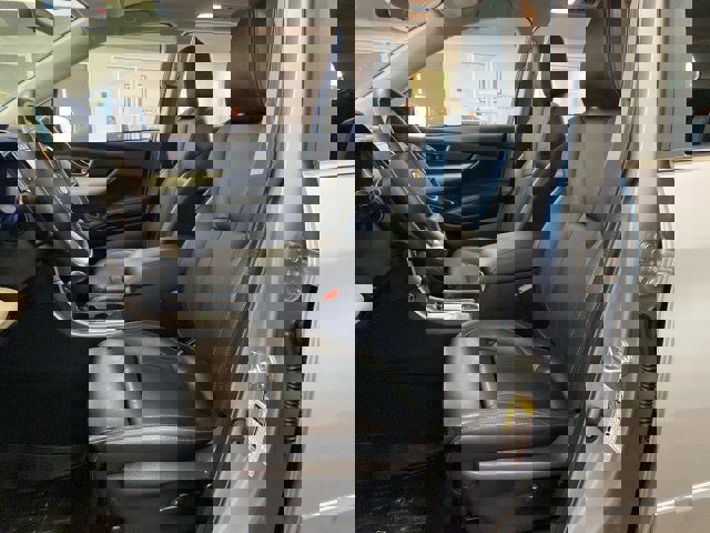 Used 2021 Subaru Ascent Limited w/ Technology Package image 18