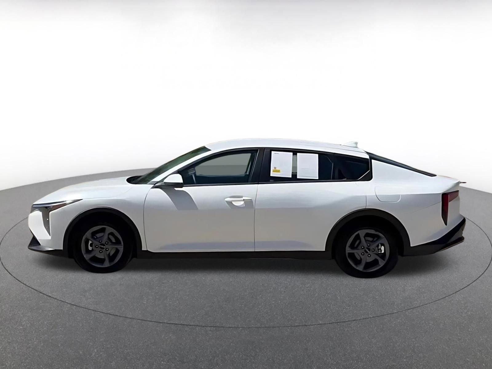 Used 2025 Kia K4 FWD image 9