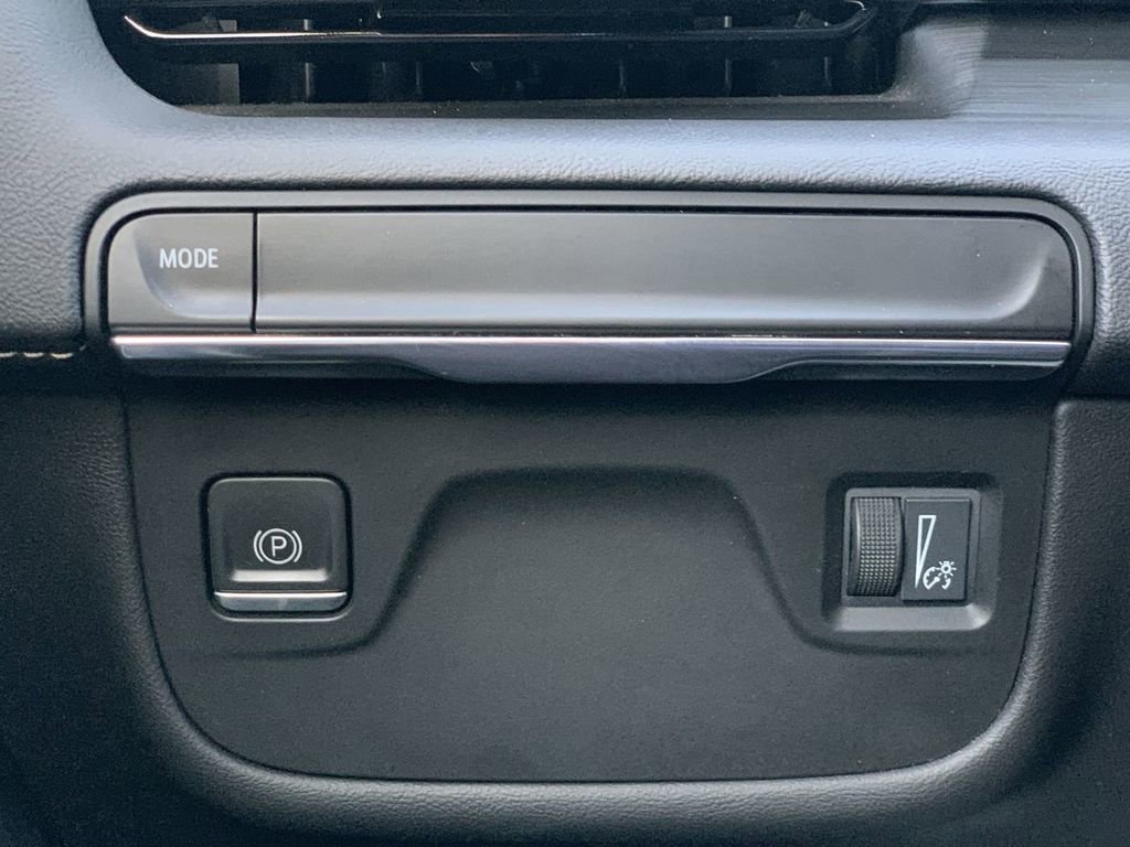 Certified 2023 Cadillac Escalade Premium Luxury image 15