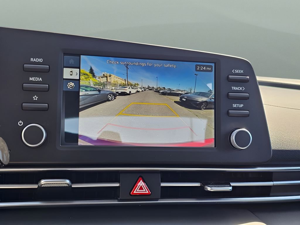 Used 2025 Hyundai Elantra SE image 19