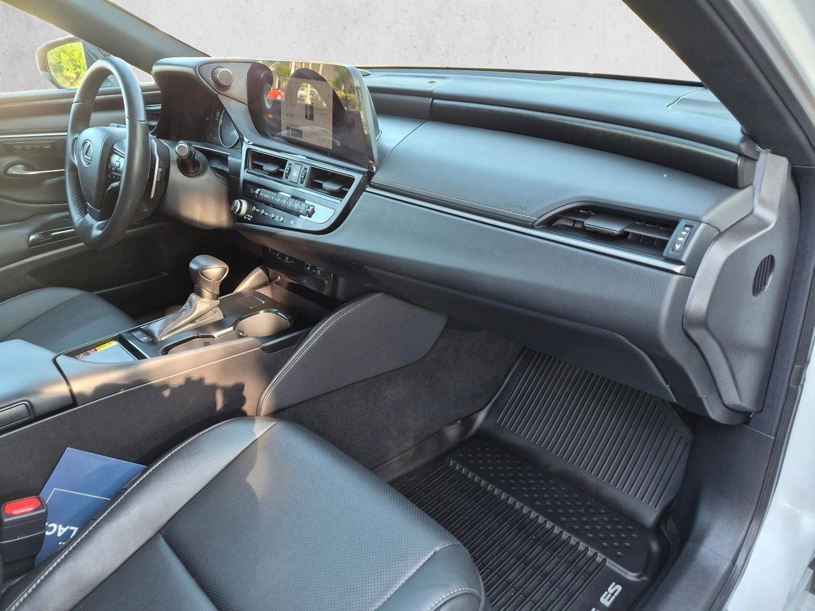 Used 2025 Lexus ES 300h w/ Premium Package FWD image 21