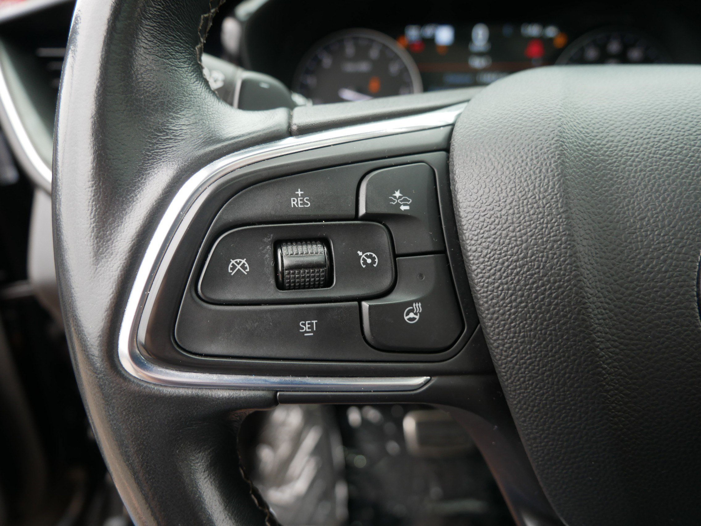 Used 2022 Buick Envision Essence w/ Technology Package II AWD/4WD image 27