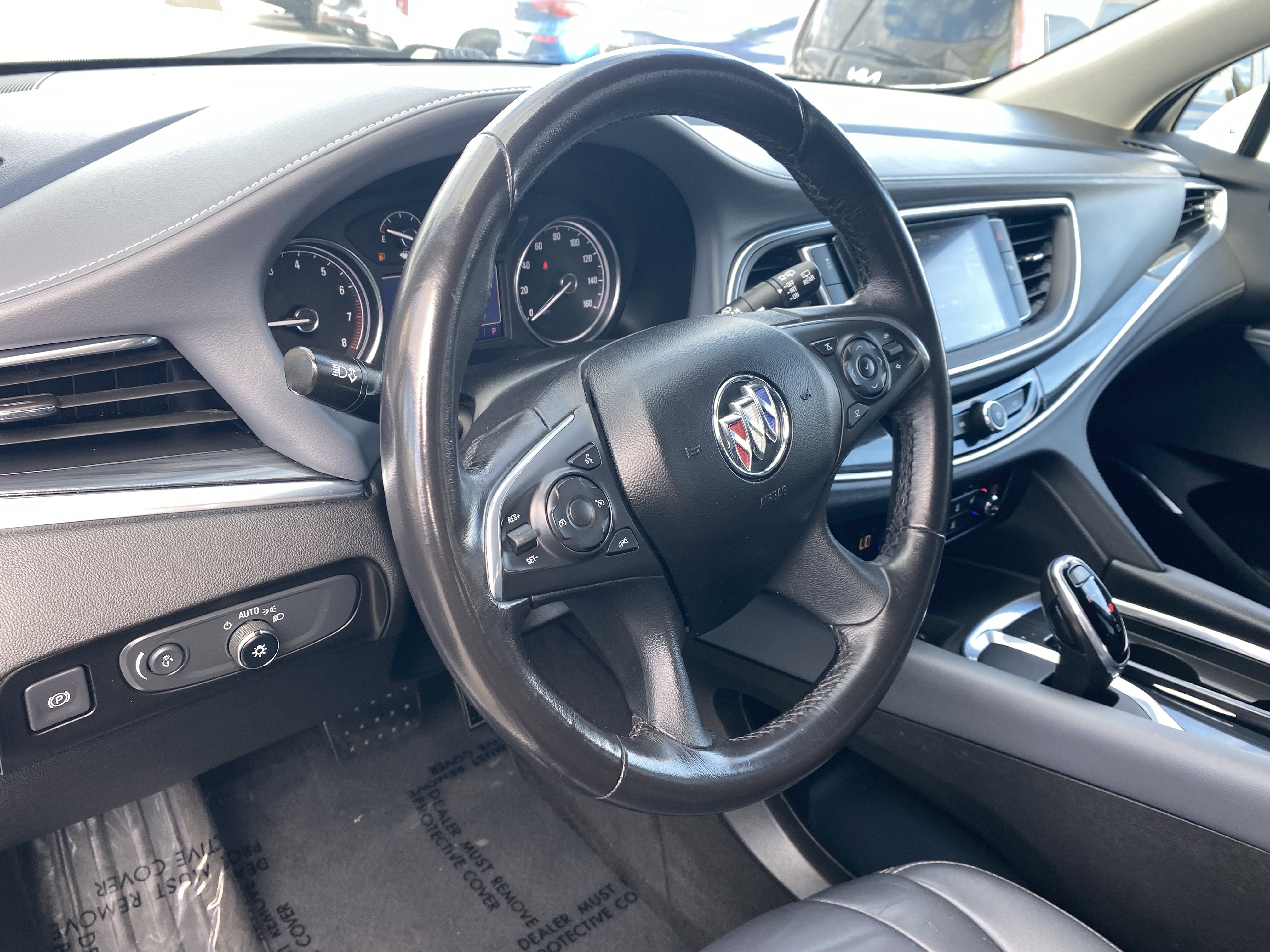 Used 2020 Buick Enclave Essence image 16