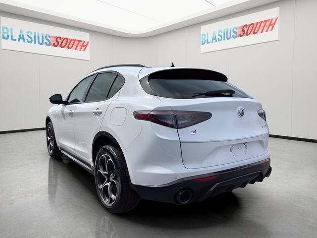 Used 2024 Alfa Romeo Stelvio Veloce image 5
