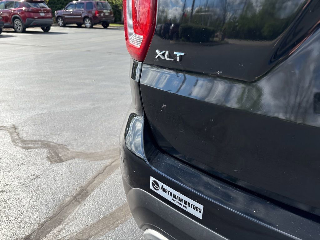 Used 2017 Ford Explorer XLT FWD image 7