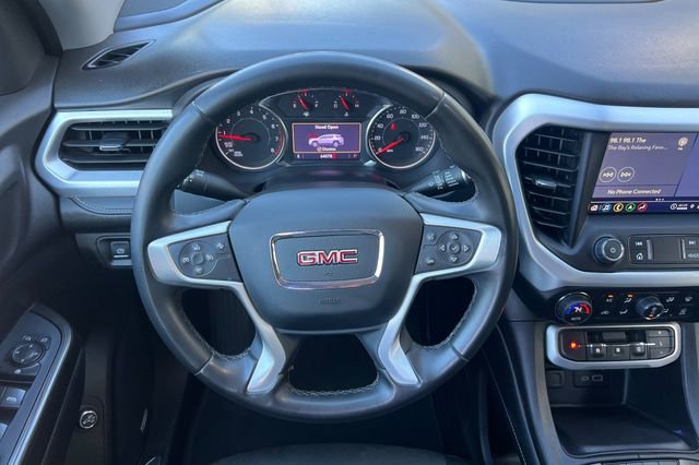 Used 2023 GMC Acadia SLT image 16