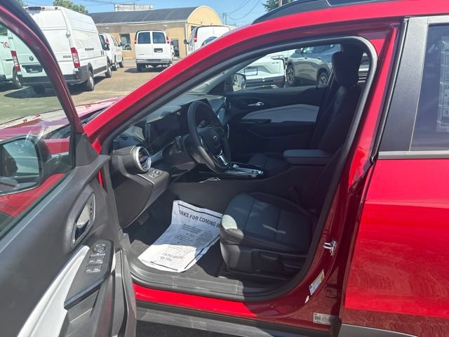 New 2026 Chevrolet Trax LT w/ Midnight Edition FWD image 19