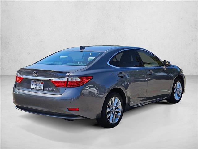 Used 2015 Lexus ES 300h w/ Premium Package w/Bamboo Trim FWD image 5