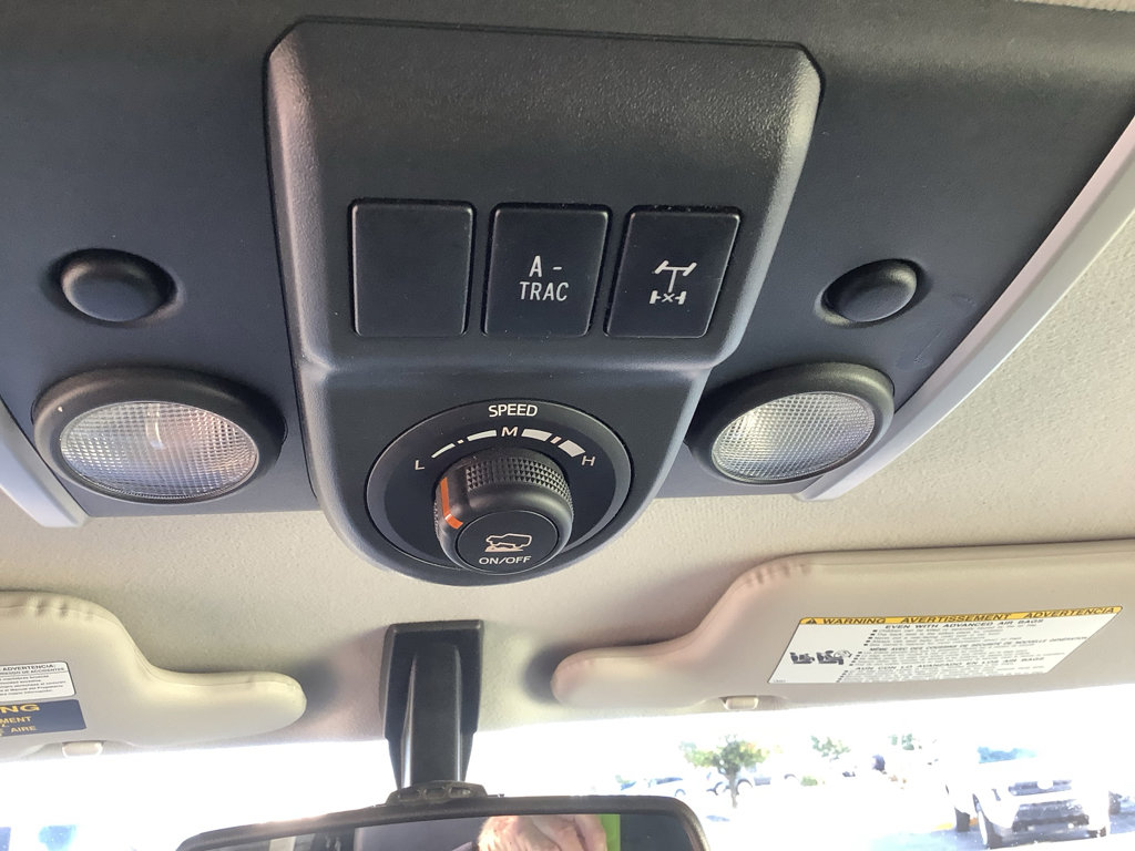 Used 2013 Toyota FJ Cruiser 4WD image 19