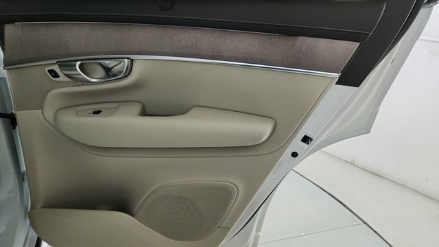 New 2026 Volvo XC90 T8 Ultra w/ Lounge Package AWD/4WD image 36
