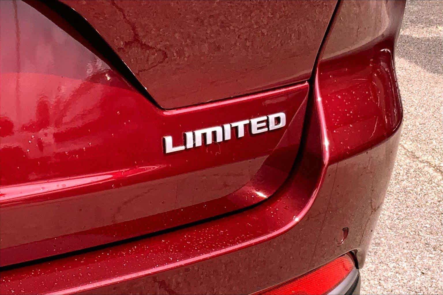 New 2026 Jeep Grand Cherokee Limited RWD image 15