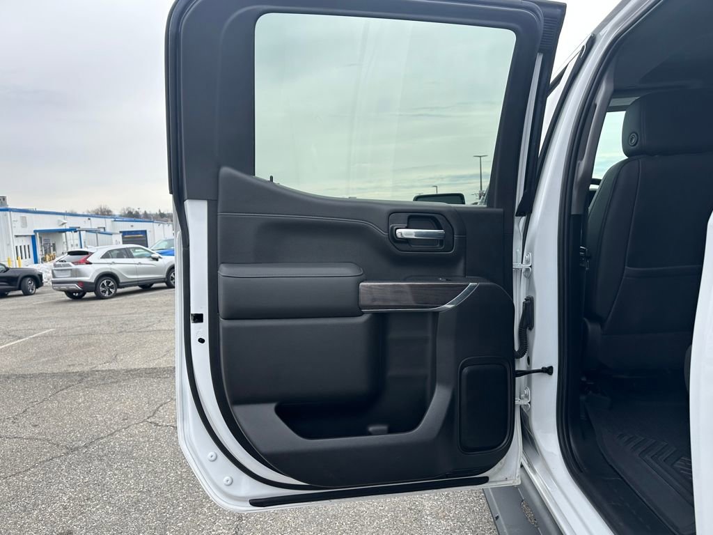 Used 2022 Chevrolet Silverado 1500 LTZ w/ LTZ Premium Package image 9