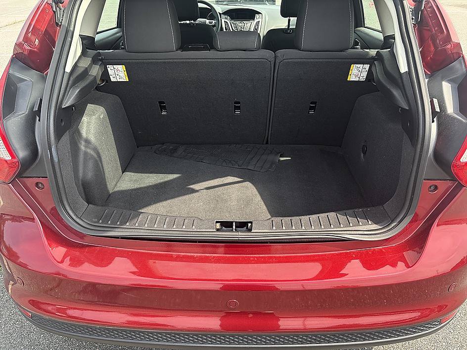 Used 2013 Ford Focus SE FWD image 22