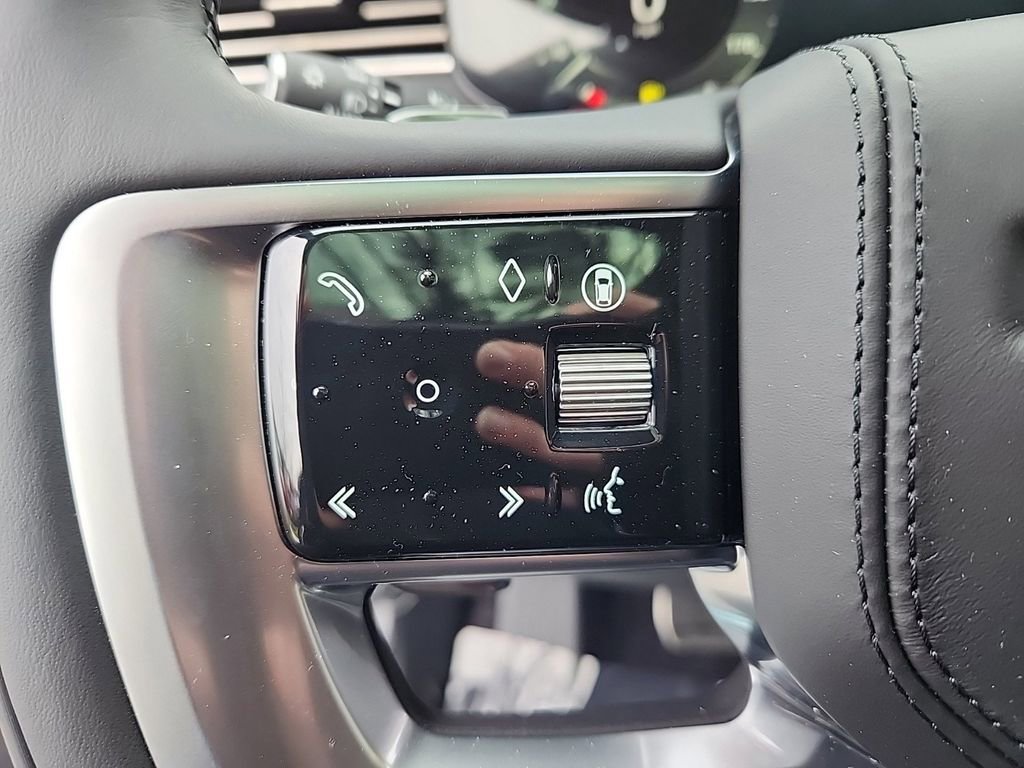 New 2025 Land Rover Range Rover SE AWD/4WD image 19