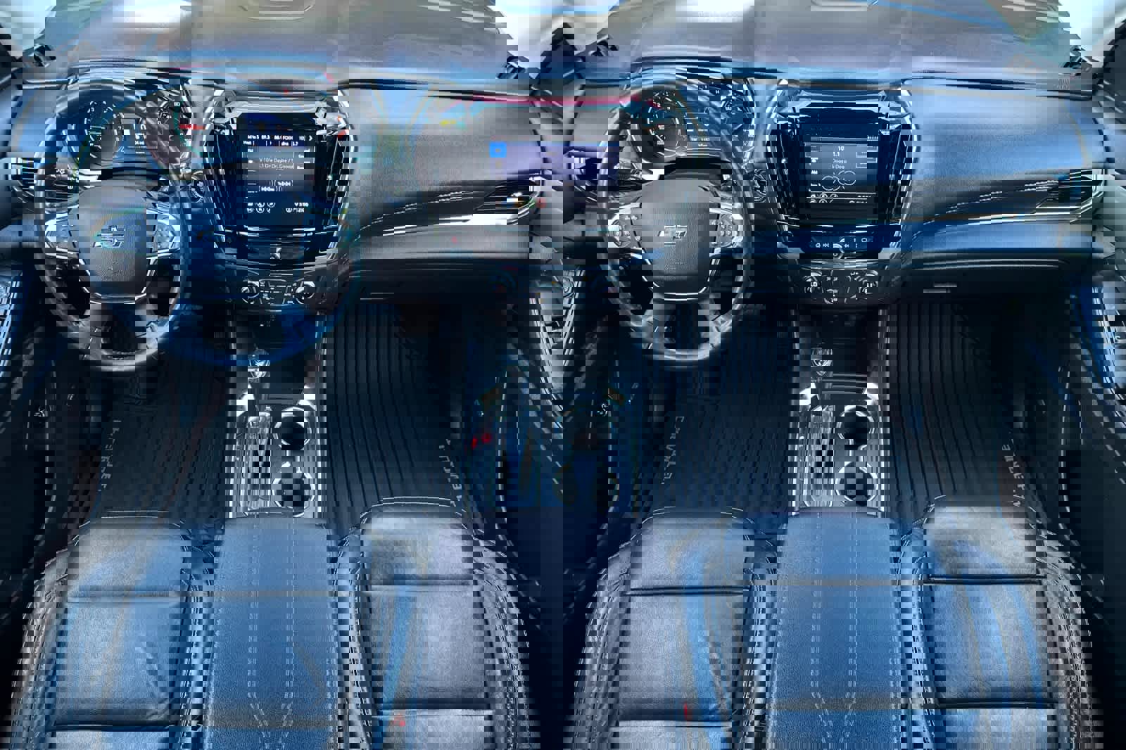 Used 2020 Chevrolet Traverse RS image 3