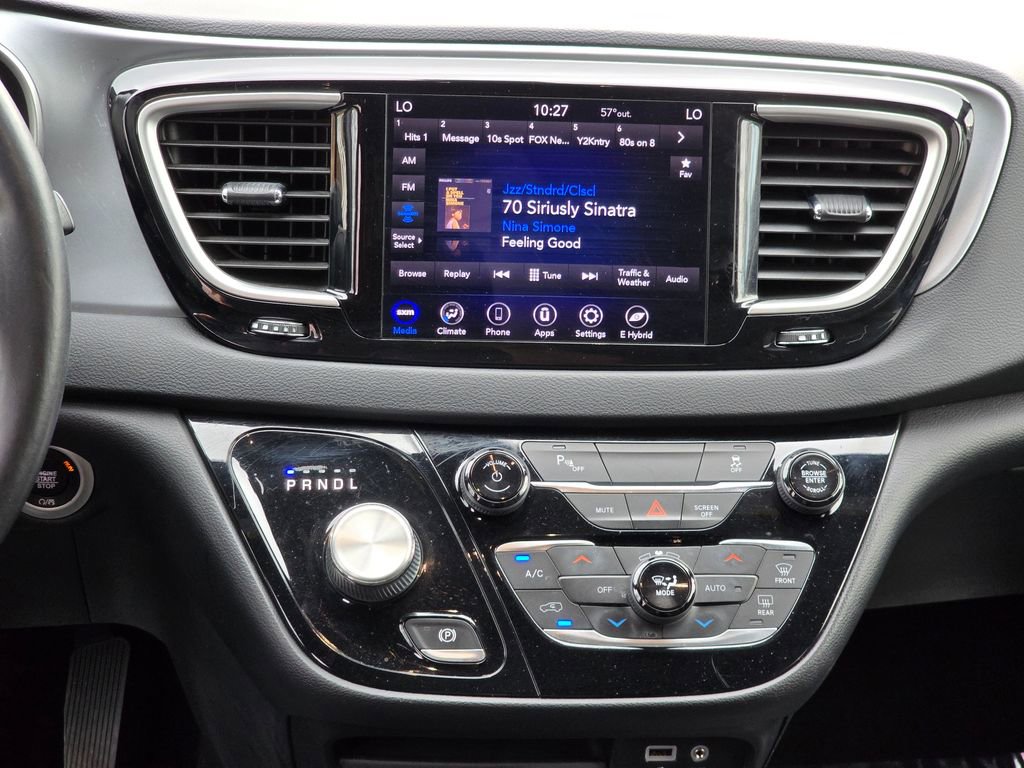 Used 2020 Chrysler Pacifica Touring w/ S Appearance Package image 33