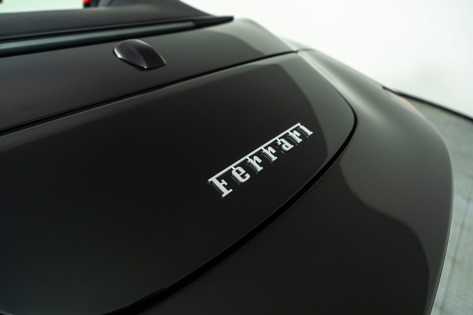 Certified 2025 Ferrari Roma Spider RWD image 13