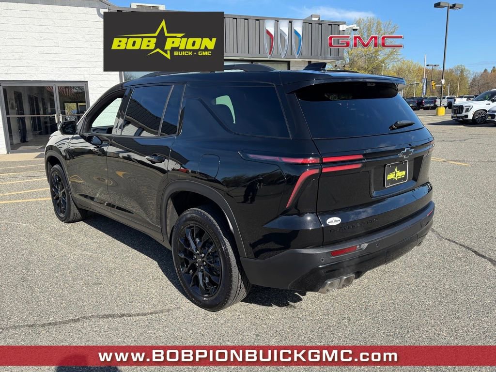 Used 2026 Chevrolet Traverse LT w/ Midnight/Sport Edition AWD/4WD image 3