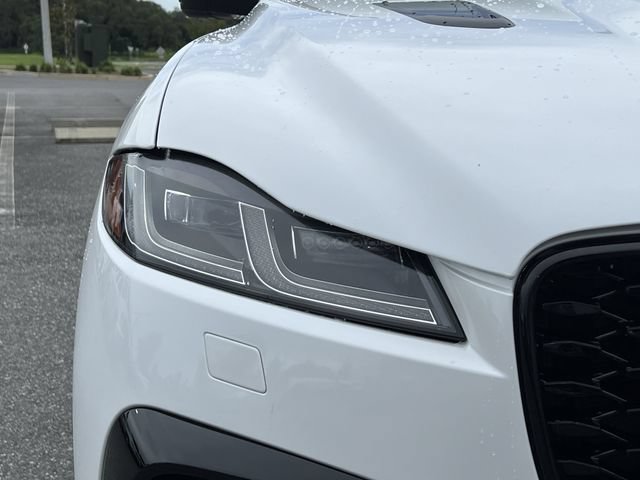 Used 2026 Jaguar F-PACE SVR AWD/4WD image 9