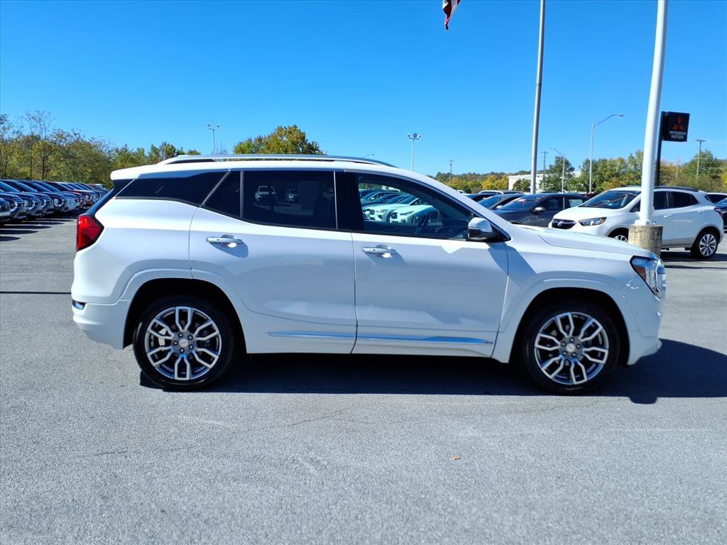 Used 2022 GMC Terrain Denali w/ Denali Premium Package image 15
