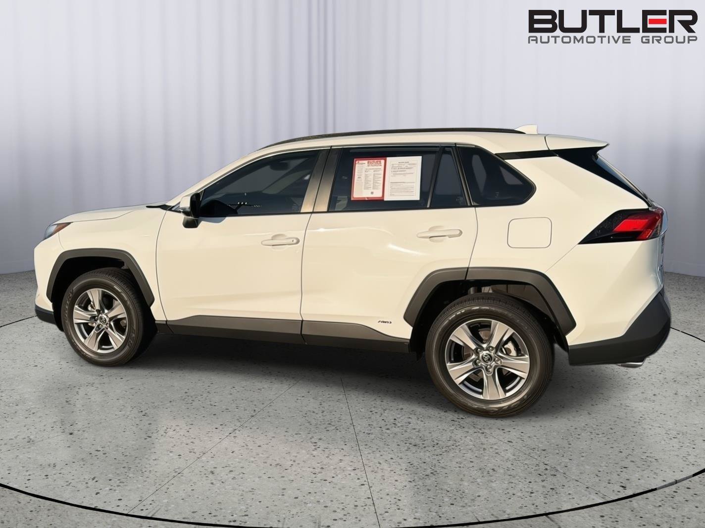 Certified 2024 Toyota RAV4 XLE AWD/4WD image 3