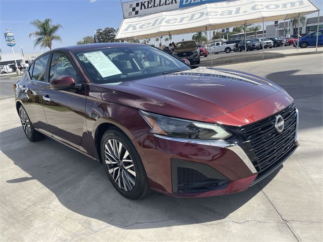 Used 2023 Nissan Altima 2.5 SV image 2