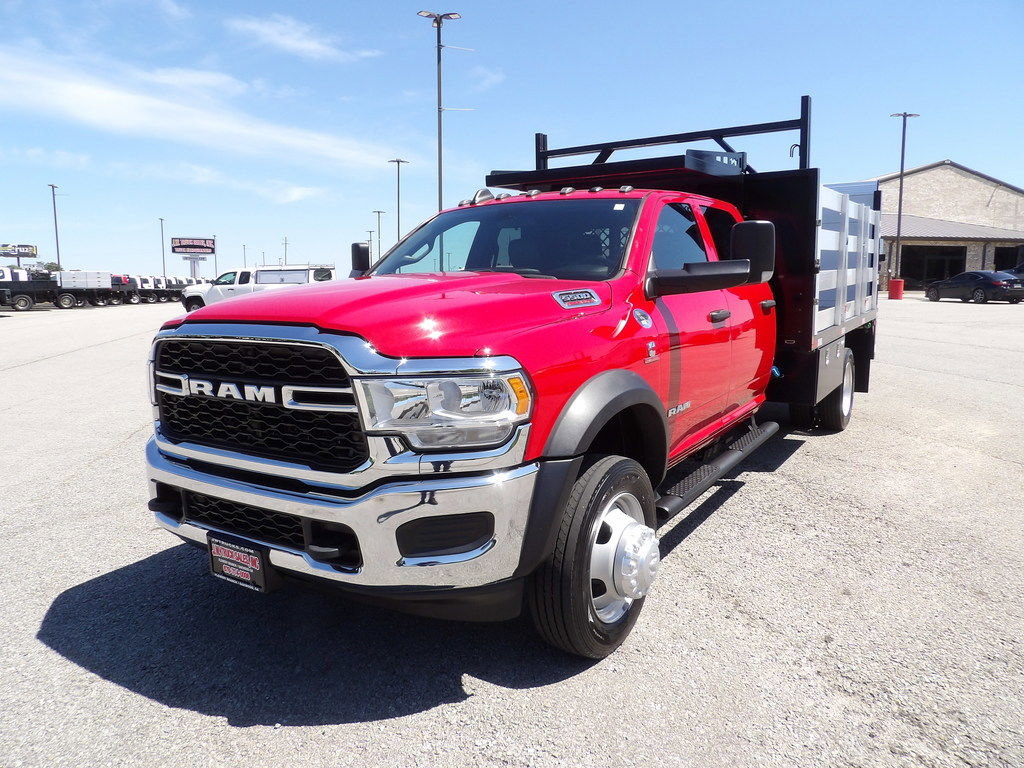 Used 2021 RAM 5500 Tradesman w/ Chrome Appearance Group RWD image 65