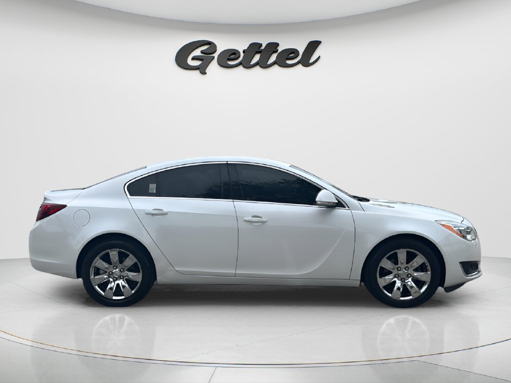 Used 2017 Buick Regal Premium FWD image 4