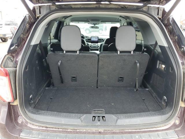 Used 2023 Ford Explorer XLT w/ Equipment Group 202A AWD/4WD image 6