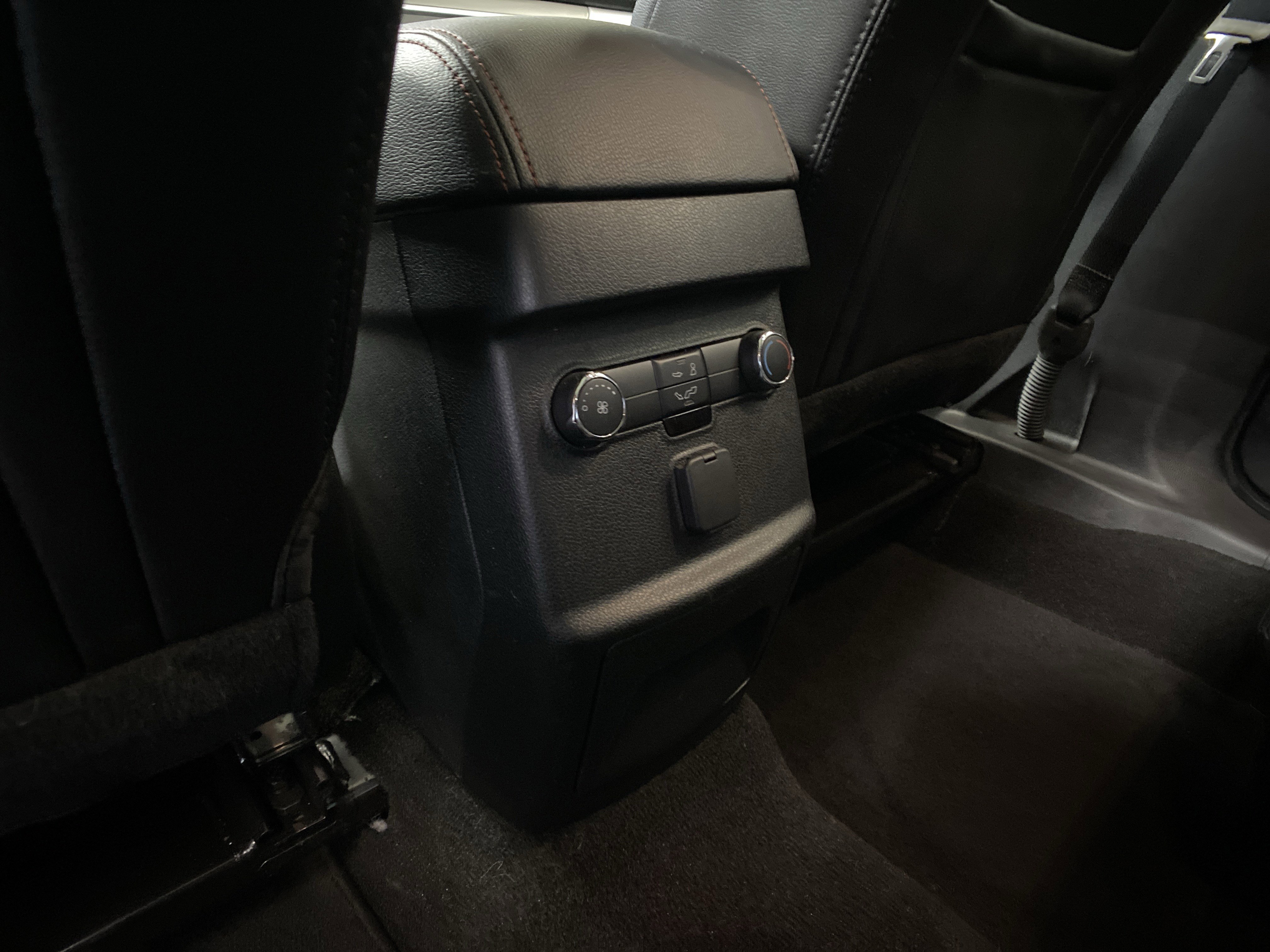 Used 2018 Ford Explorer Sport image 29