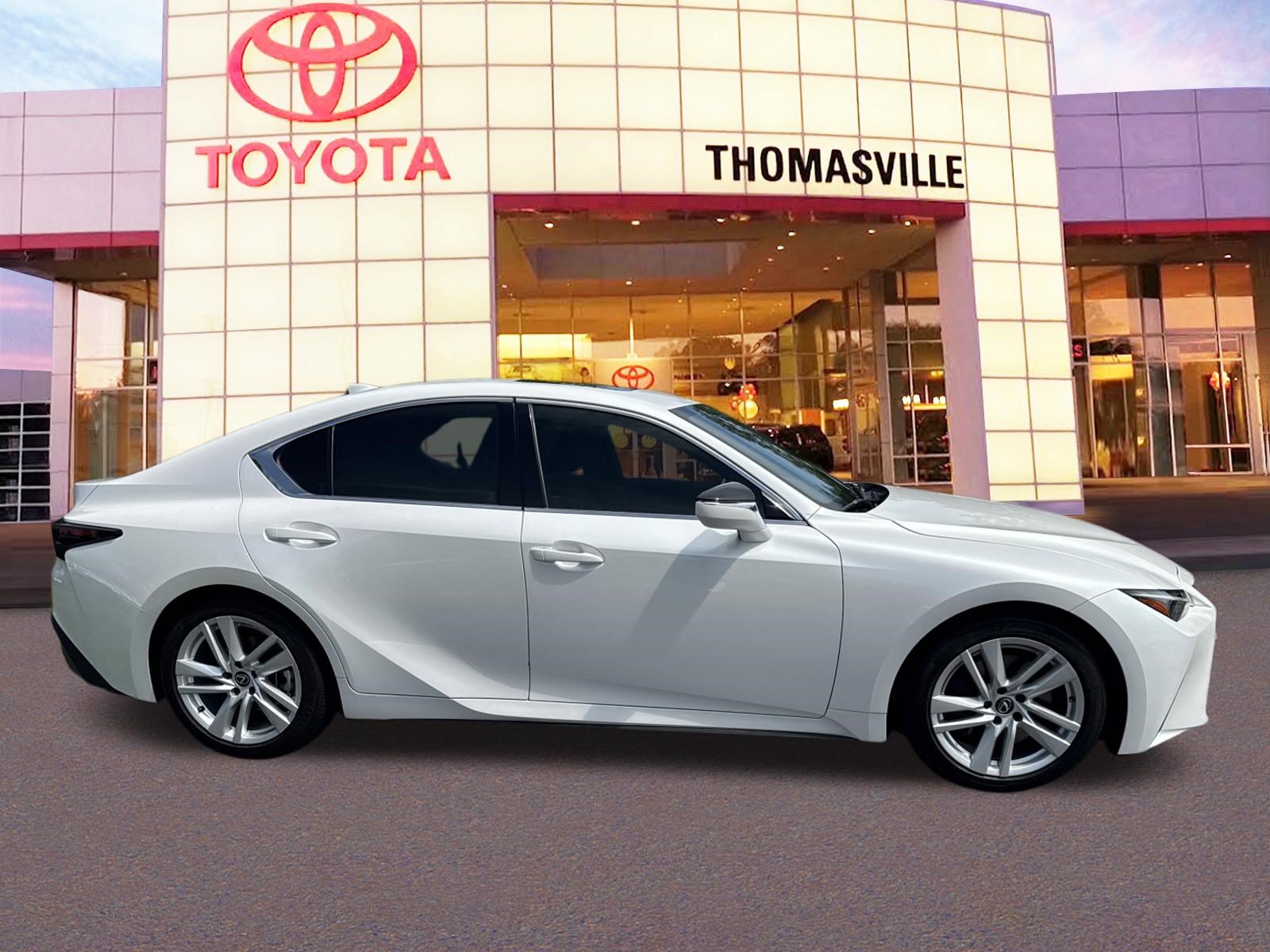 Used 2025 Lexus IS 300 w/ Comfort Package RWD image 4