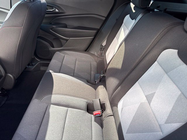 New 2026 Chevrolet Trax RS w/ Sunroof Package FWD image 17