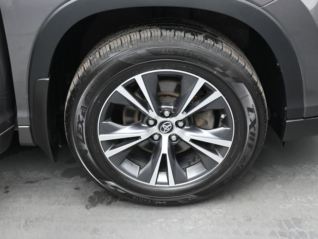 Used 2016 Toyota Highlander XLE image 33