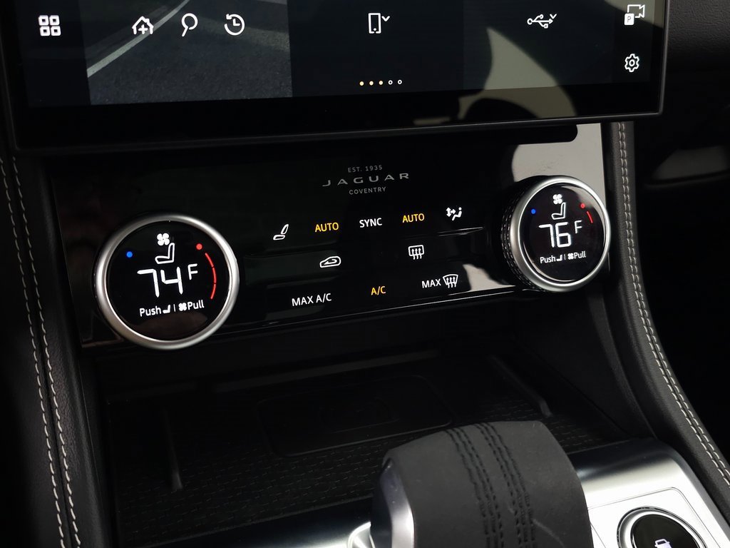 Certified 2025 Jaguar F-PACE R-Dynamic S image 28