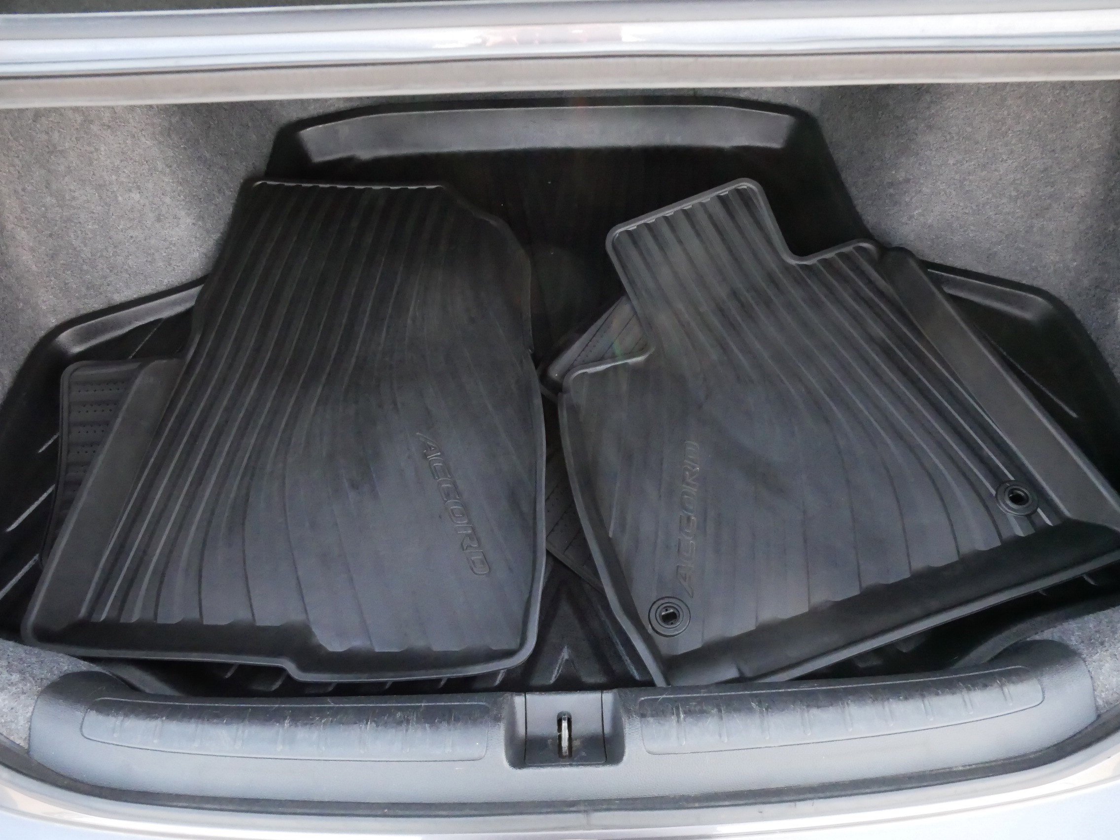 Used 2018 Honda Accord EX-L image 18