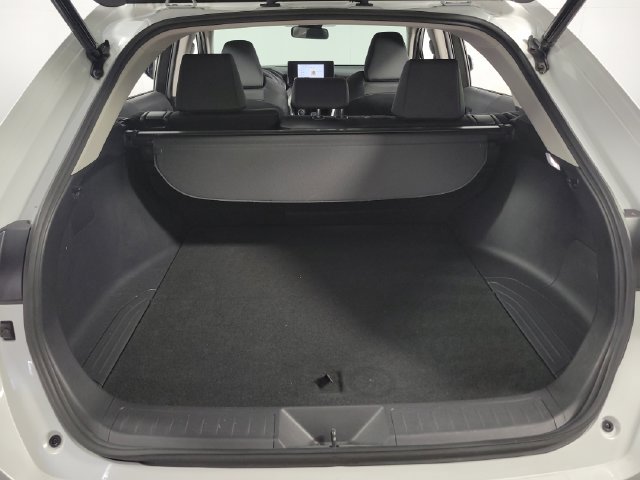 Used 2023 Toyota Venza LE AWD/4WD image 26