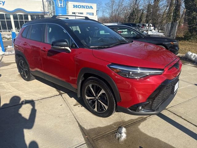 Used 2024 Toyota Corolla Cross XSE image 3