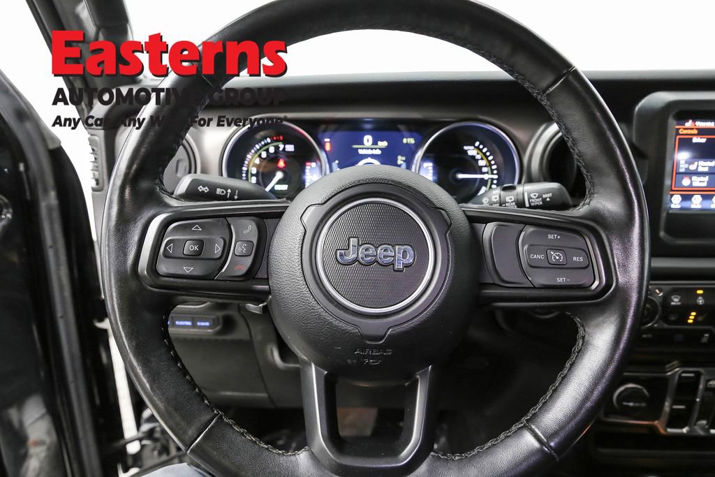 Used 2023 Jeep Wrangler Unlimited w/ Dual Top Group image 10