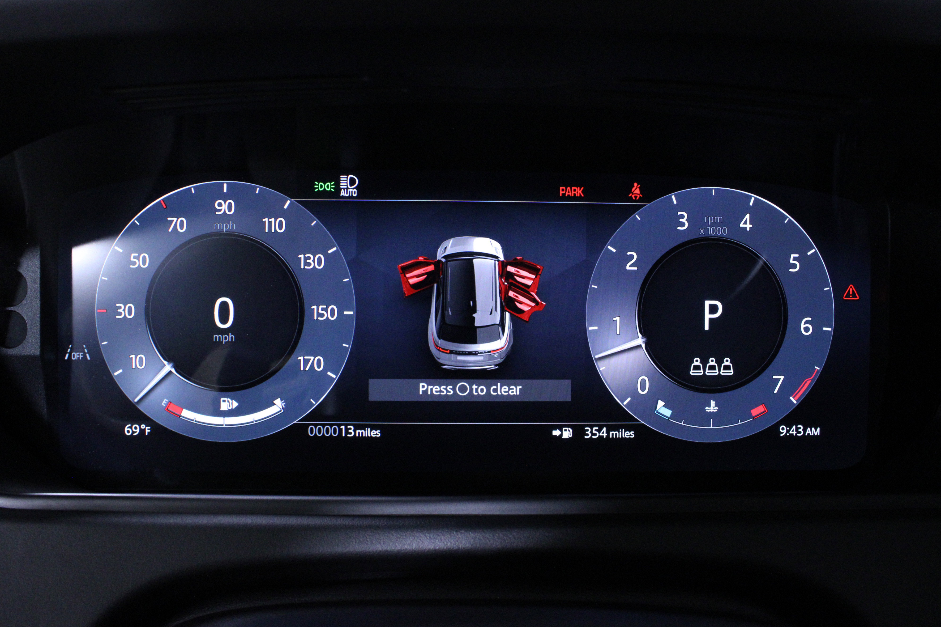 New 2026 Land Rover Range Rover Velar Dynamic SE AWD/4WD image 18
