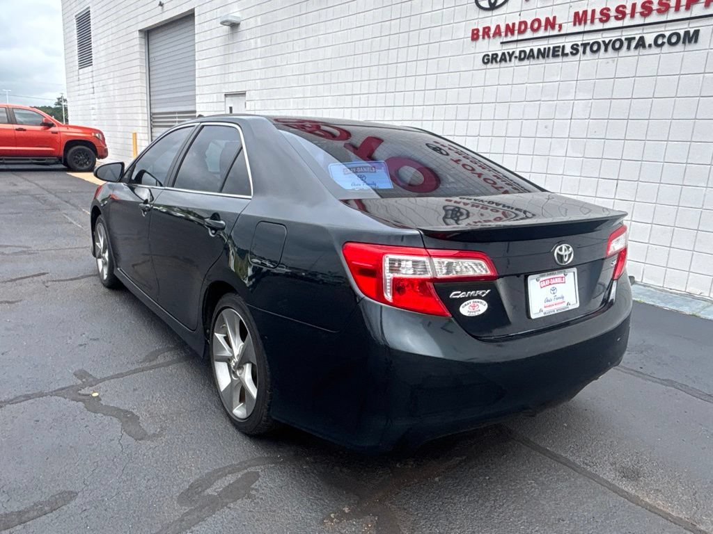 Used 2014 Toyota Camry SE FWD image 5
