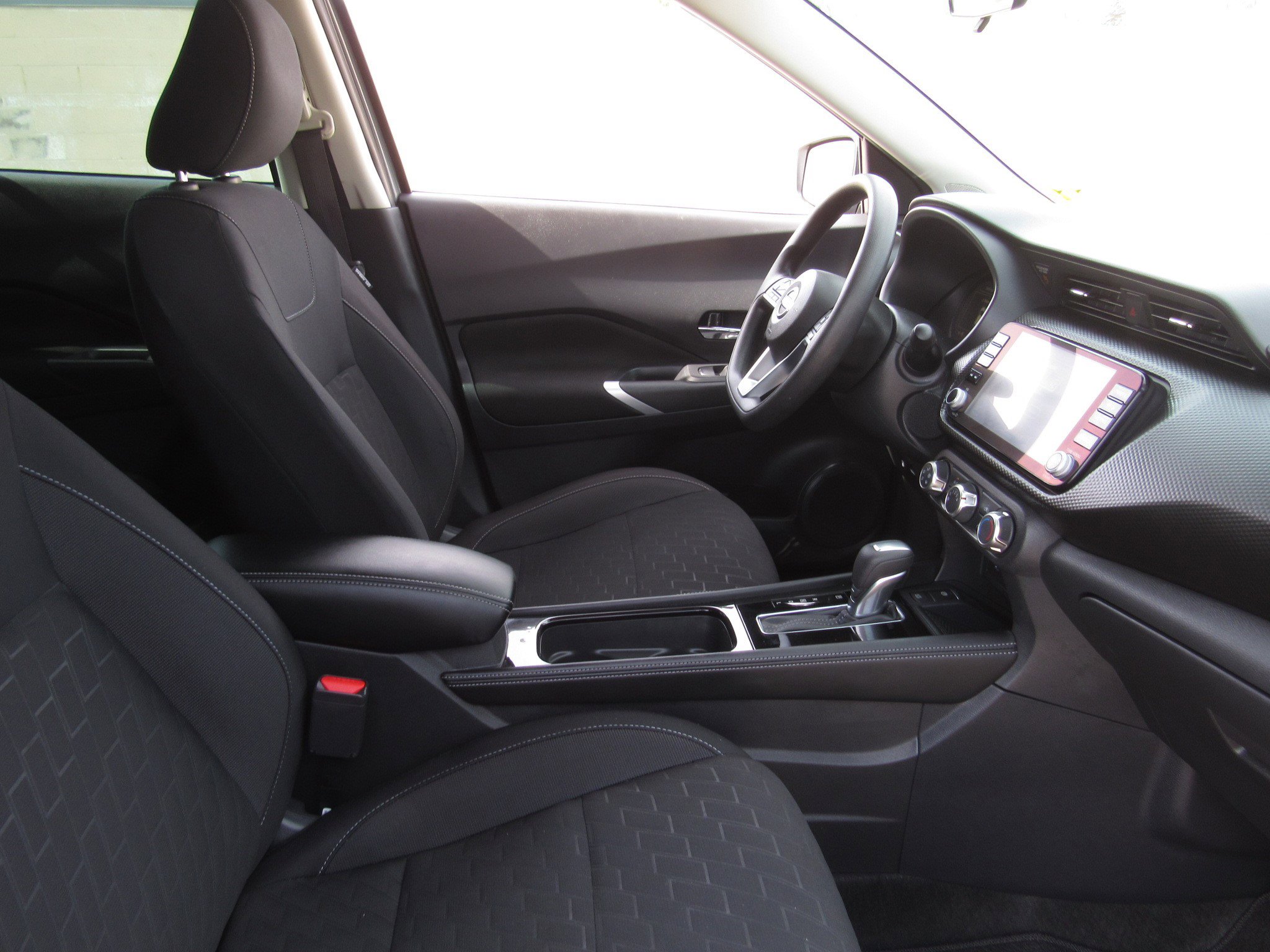 Used 2024 Nissan Kicks SV image 8