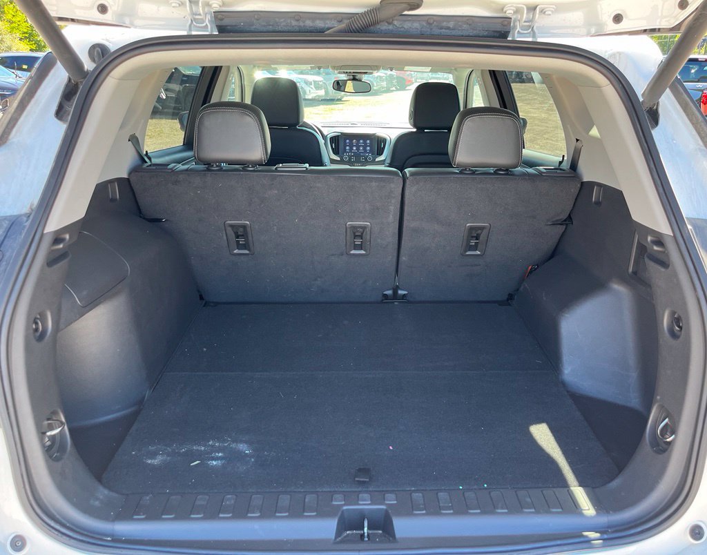 Used 2023 GMC Terrain SLT FWD image 14