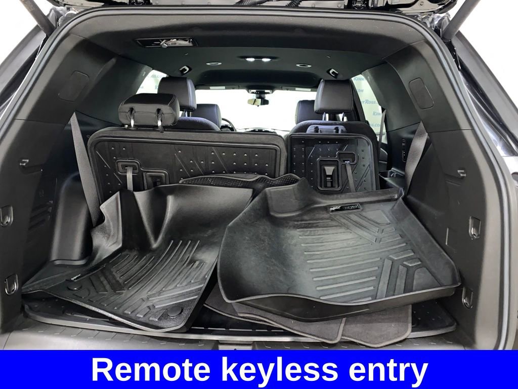 Used 2022 Chevrolet Traverse LT image 14