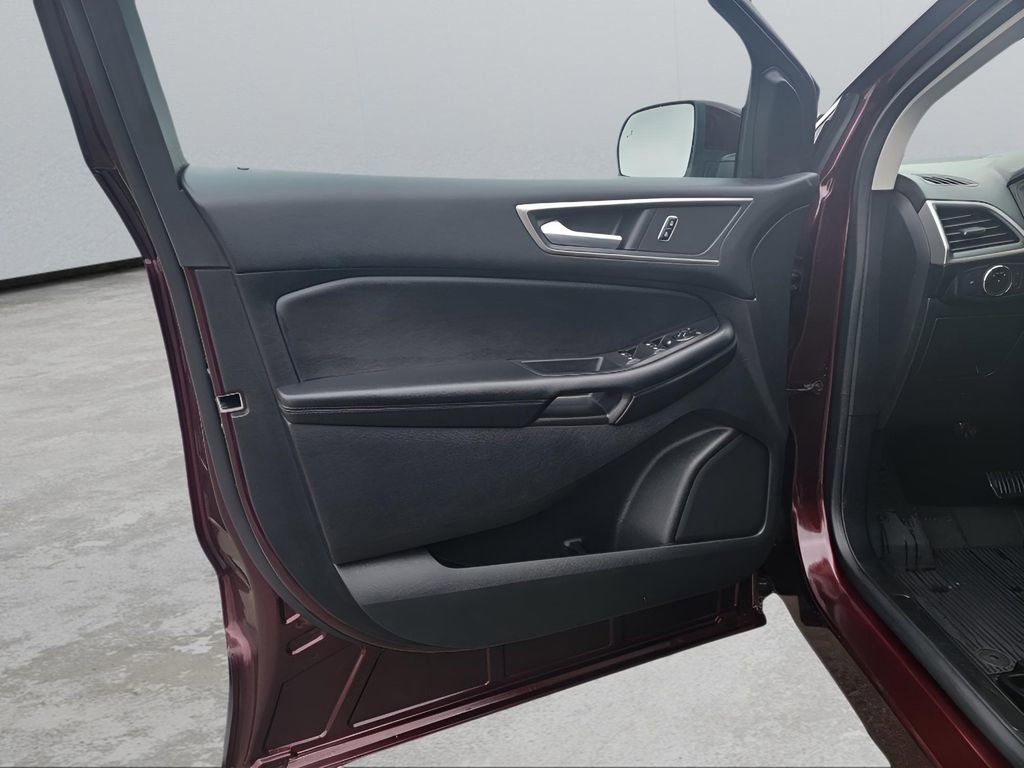 Used 2023 Ford Edge SEL w/ Convenience Package image 12