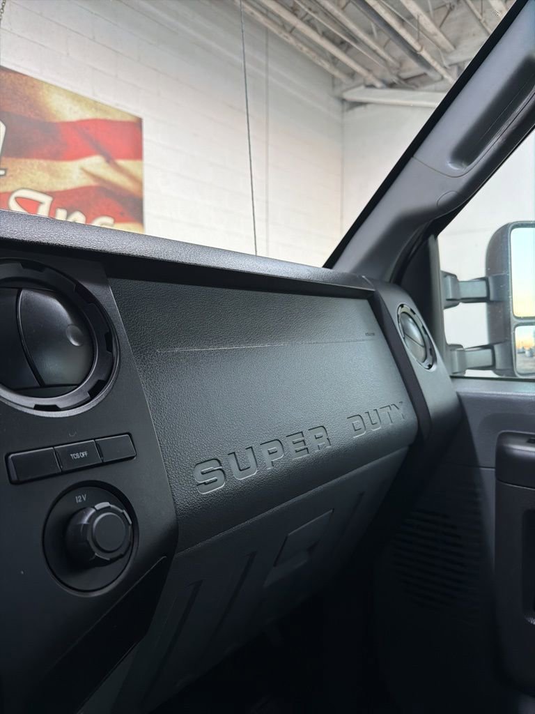 Used 2014 Ford F550 4x4 Crew Cab Super Duty image 29
