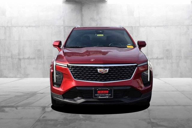 Used 2024 Cadillac XT4 Premium Luxury image 4