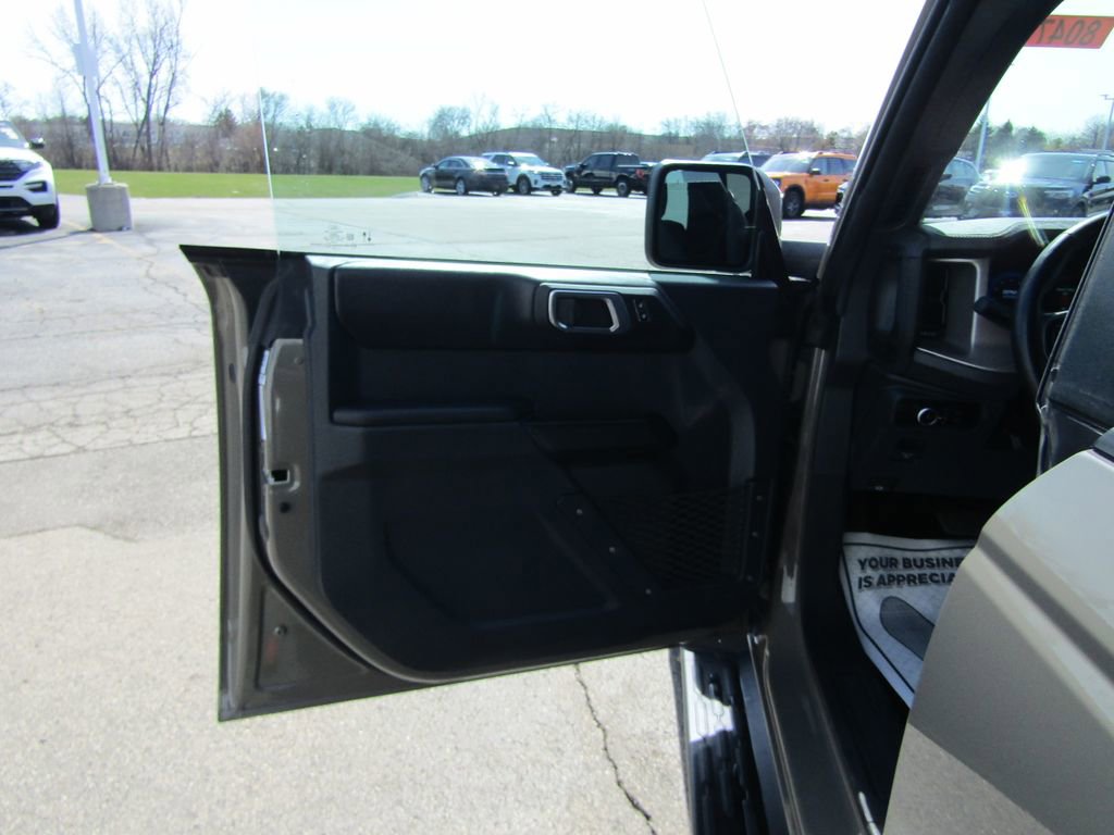 Used 2025 Ford Bronco Outer Banks AWD/4WD image 23