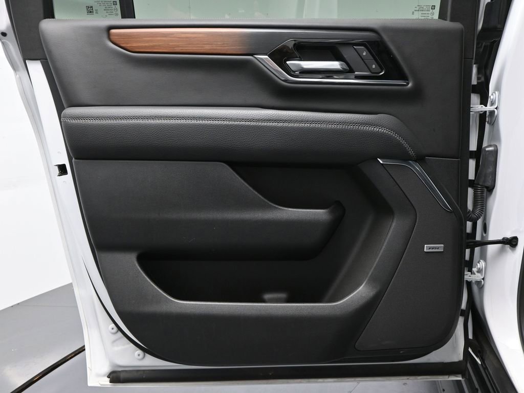 Used 2025 GMC Yukon XL Denali image 26