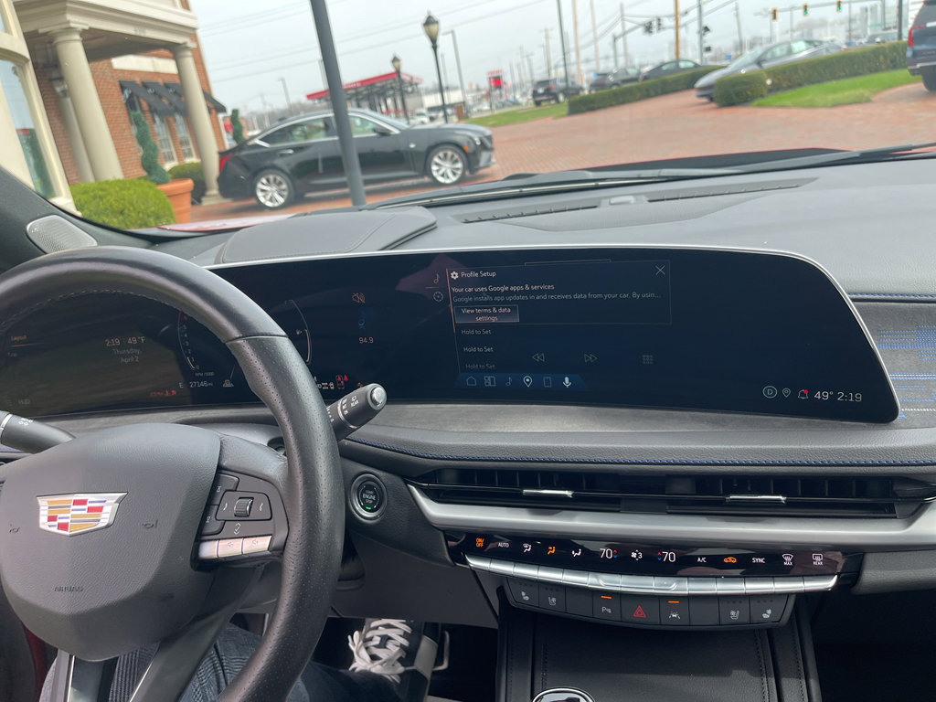 Used 2025 Cadillac XT4 Sport image 25