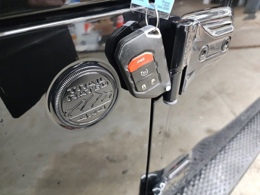 Used 2021 Jeep Wrangler Unlimited Sahara image 39